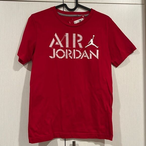 Jordan red top - Picture 1 of 5